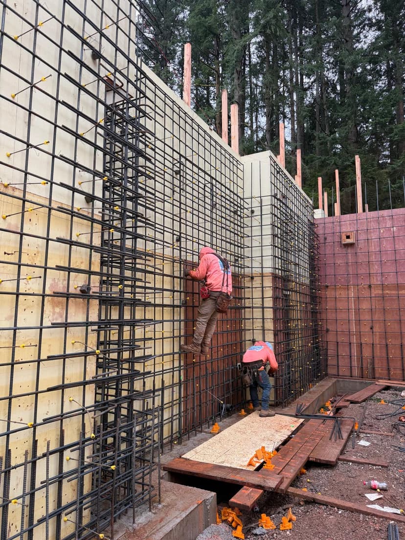 Commercial rebar structure — Hermanos Rebar
